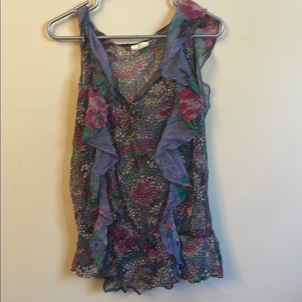 Floral Sleeveless Top with Ruffle Detail ( Bin U)